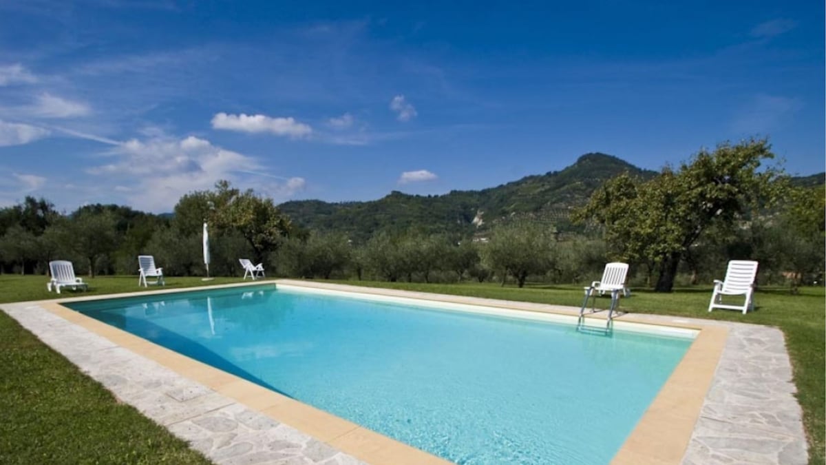 Ovello, farmhouse in a splendid position