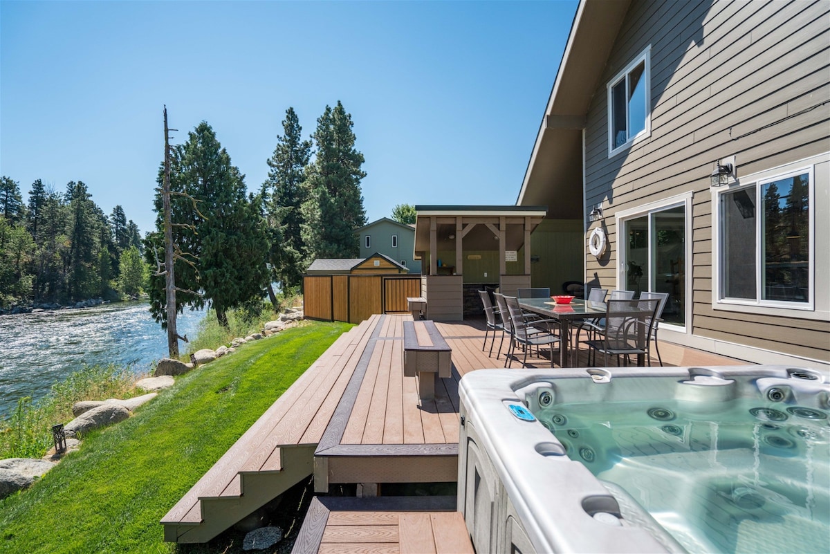 Leavenworth River Haus - Your River Residence