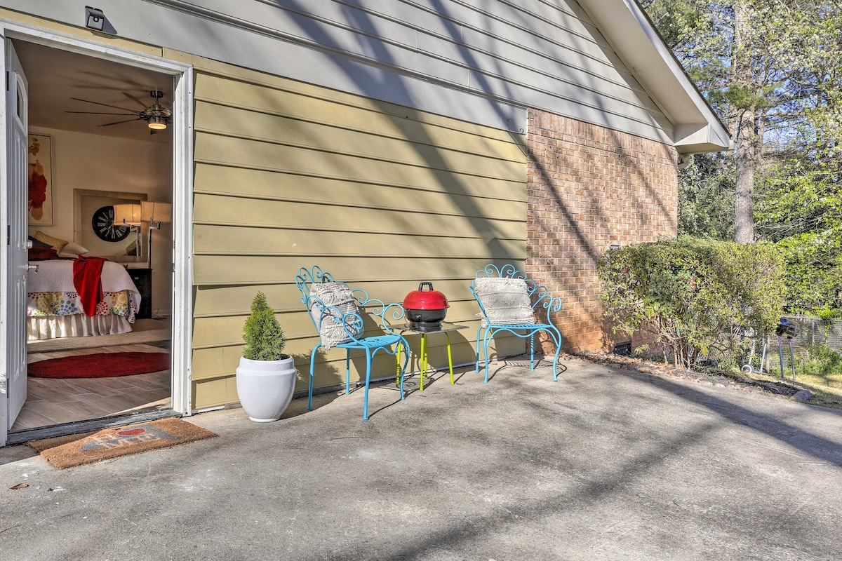 Vibrant Studio, 8 Mi to Stone Mountain Park!