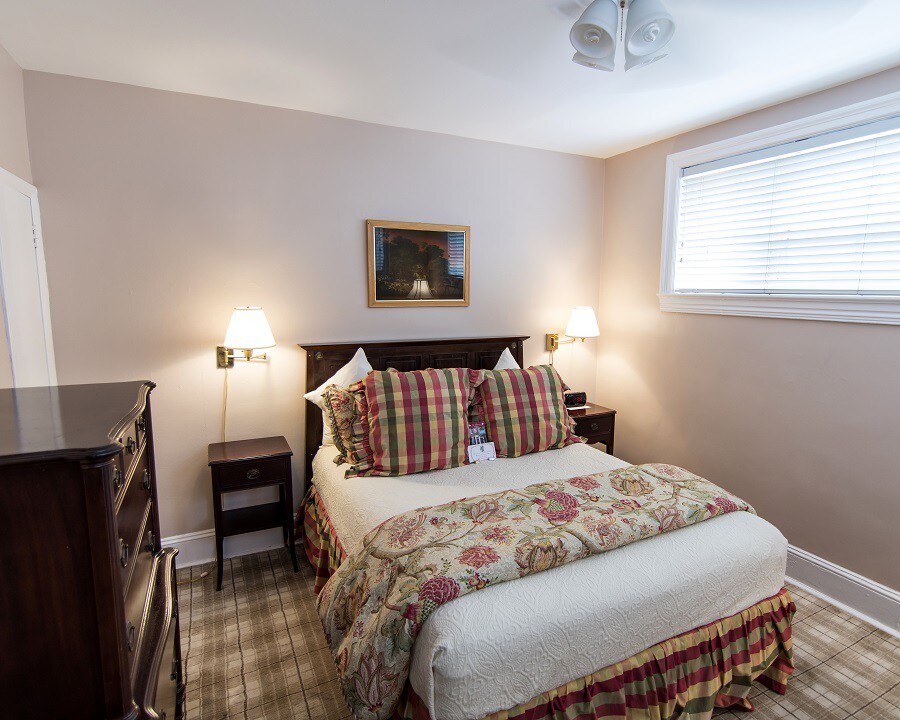 La Reserve Bed & Breakfast - Saratoga Executive Suite