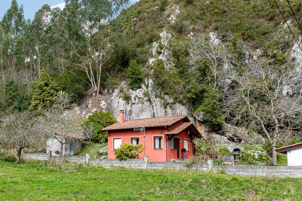 La casina de cuevas del agua