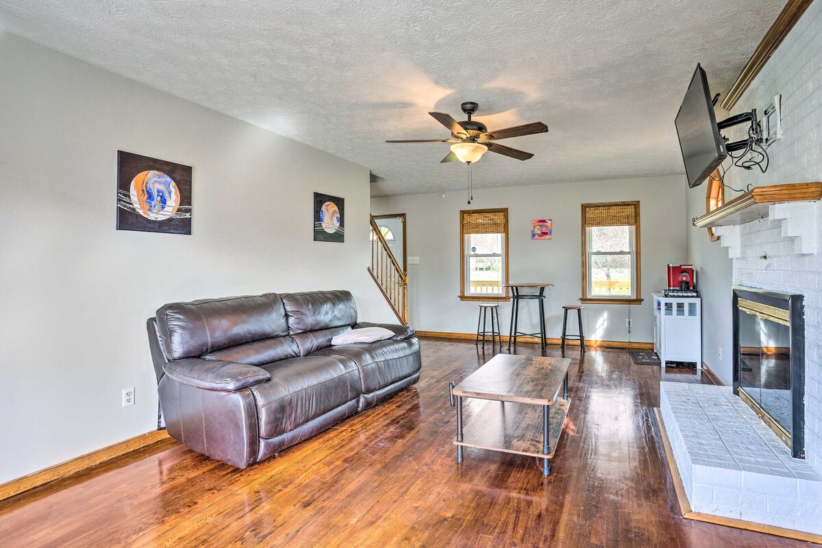 Pet-Friendly Richmond Area Home w/ Game Room!