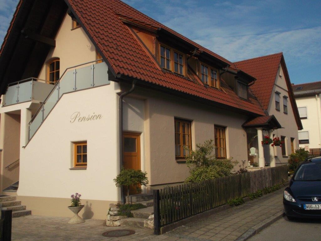 Ferienwohnung 1 (48 m²) mit Küchenzeile (Pension/FeWo Elsa Tschernach)