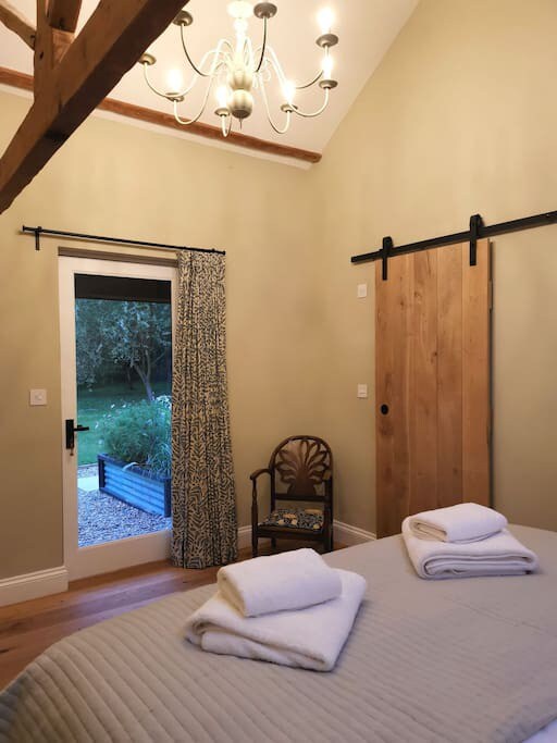 The Firs Suffolk - luxury 5* lodges hot tub, sauna