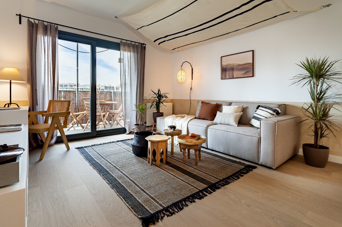 Idir - 2 bedrooms, a pool and terrace in Poblenou