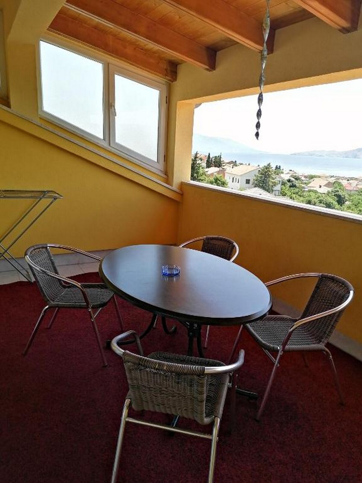 House Panorama - One Bedroom Apartment with Balcony and Sea View (Panoramahaus)