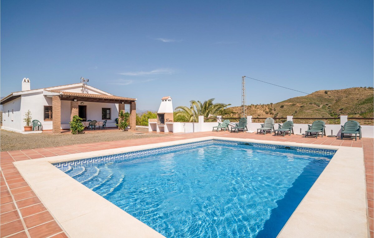 Nice home with Outdoor swimming pool, WiFi