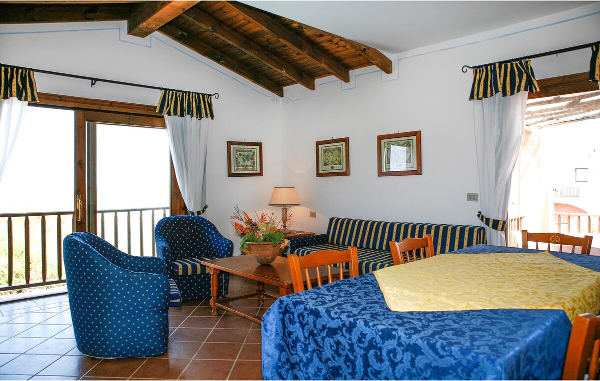 1 bedroom awesome apartment in Punta Su Turrione