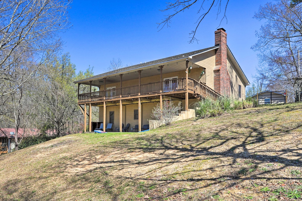 Pet-Friendly Lakefront Retreat w/ Deck & Dock