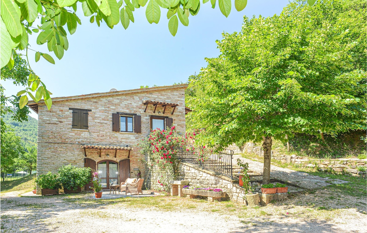 Cozy home in Cagli with outdoor swimming pool