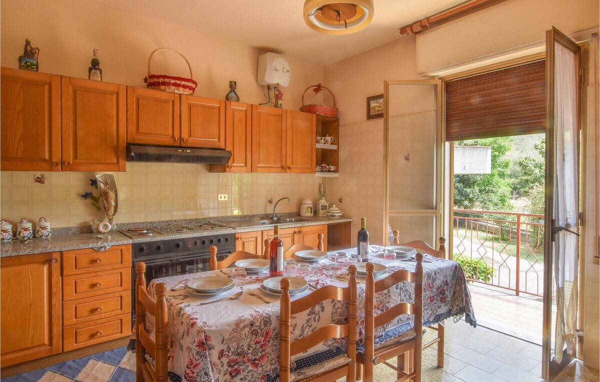 Beautiful home in Ciminà with WiFi