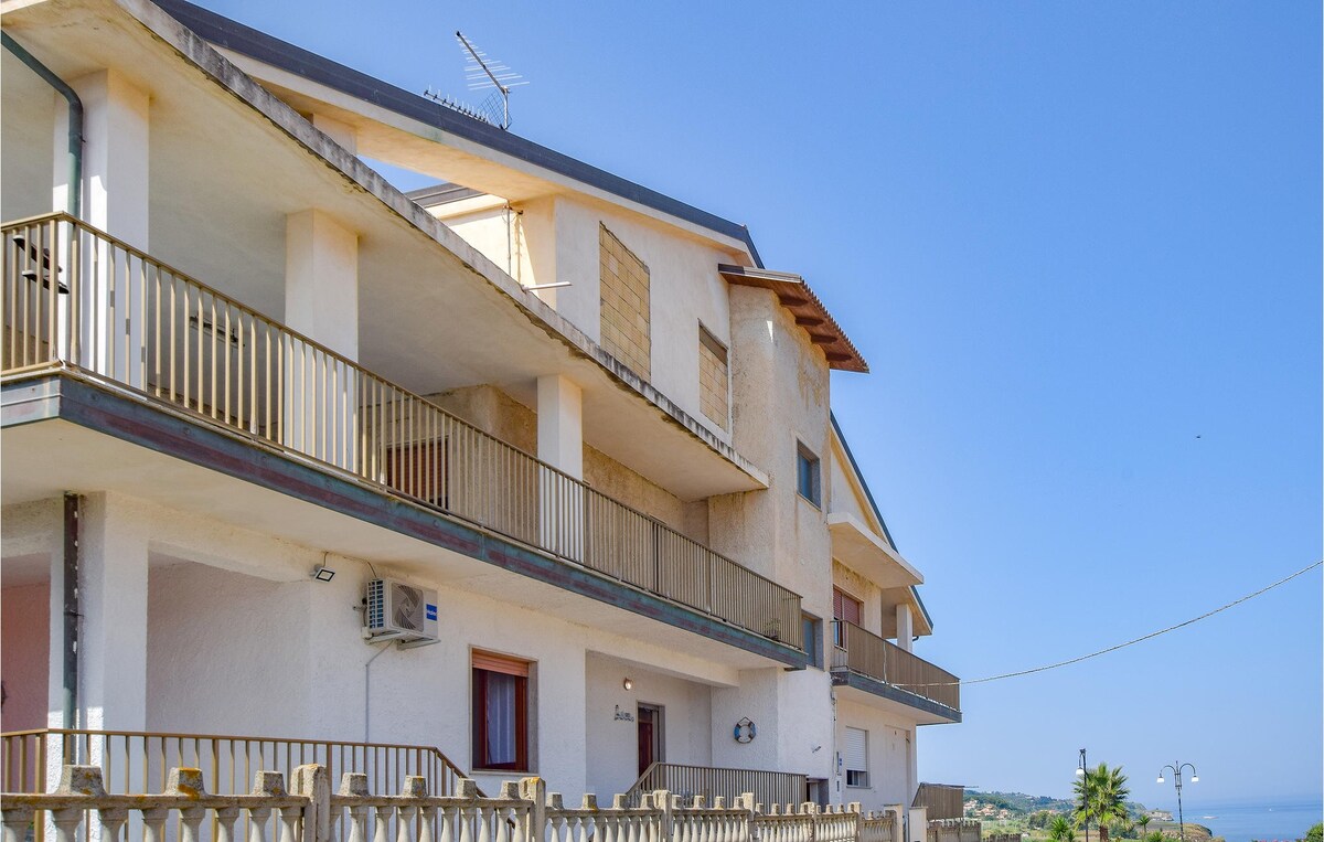 Amazing apartment in briatico with 2 Bedrooms