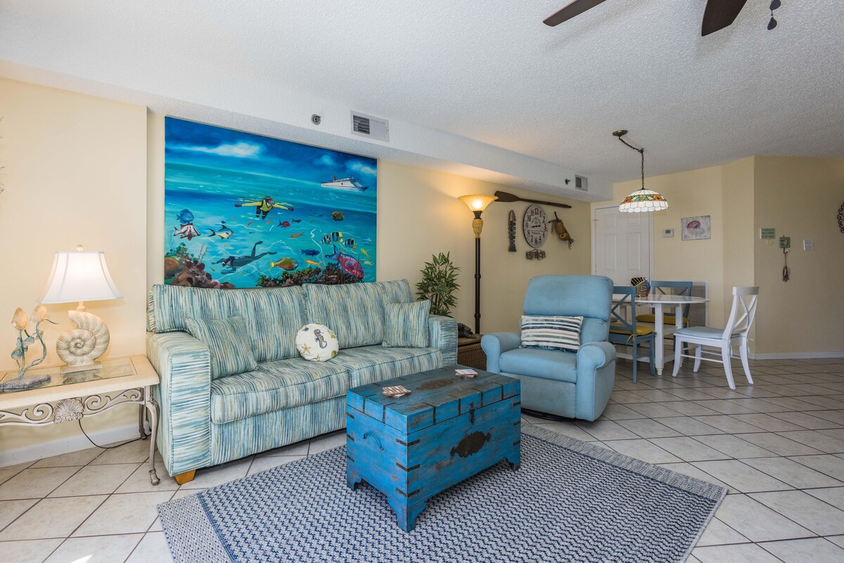 Tradewinds 1106! Cute & Cozy! Beach Front! Seasona