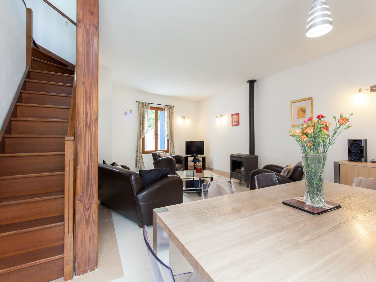 Hirondelle - A beautiful rental home in the heart