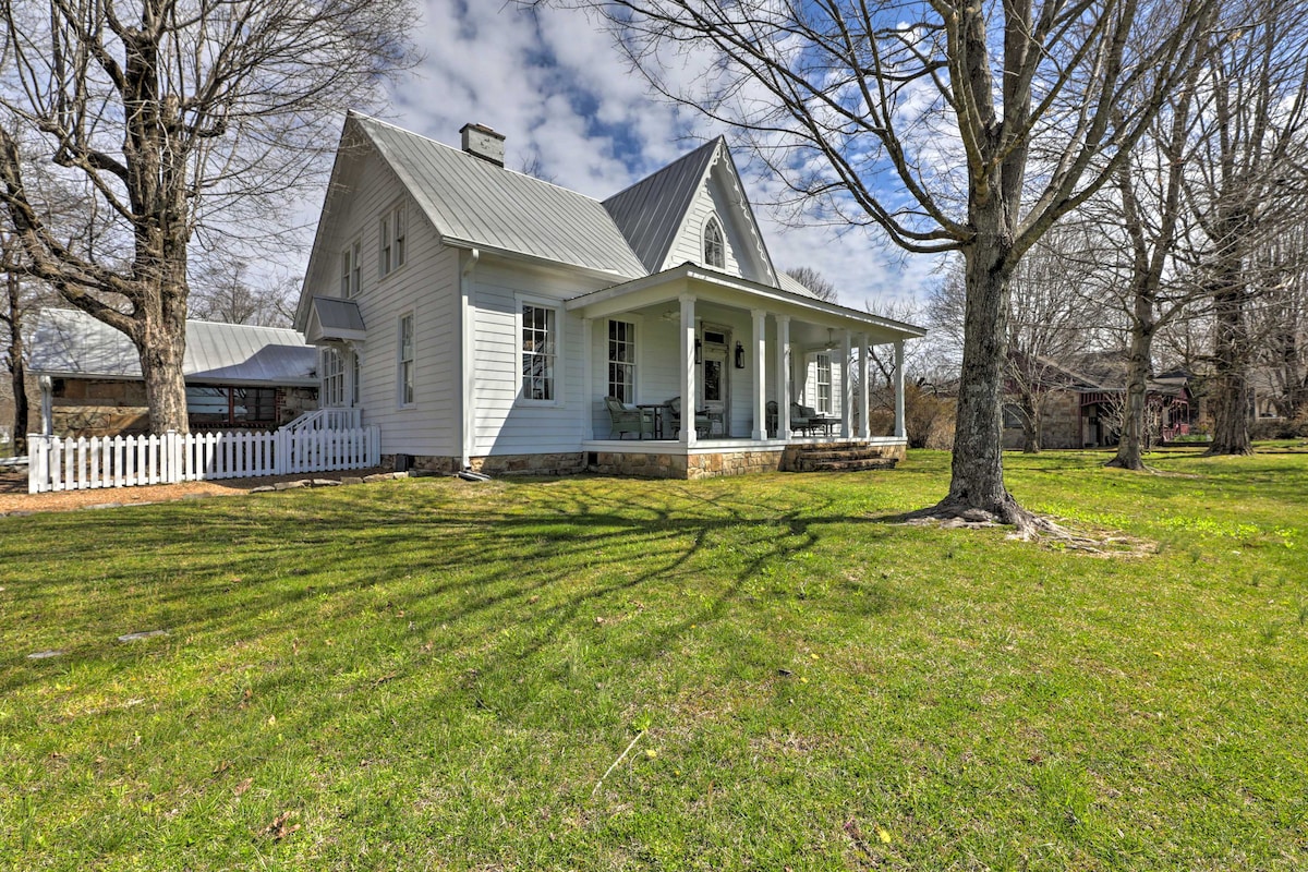 Enchanting Monteagle Retreat w/ Enclosed Patio!