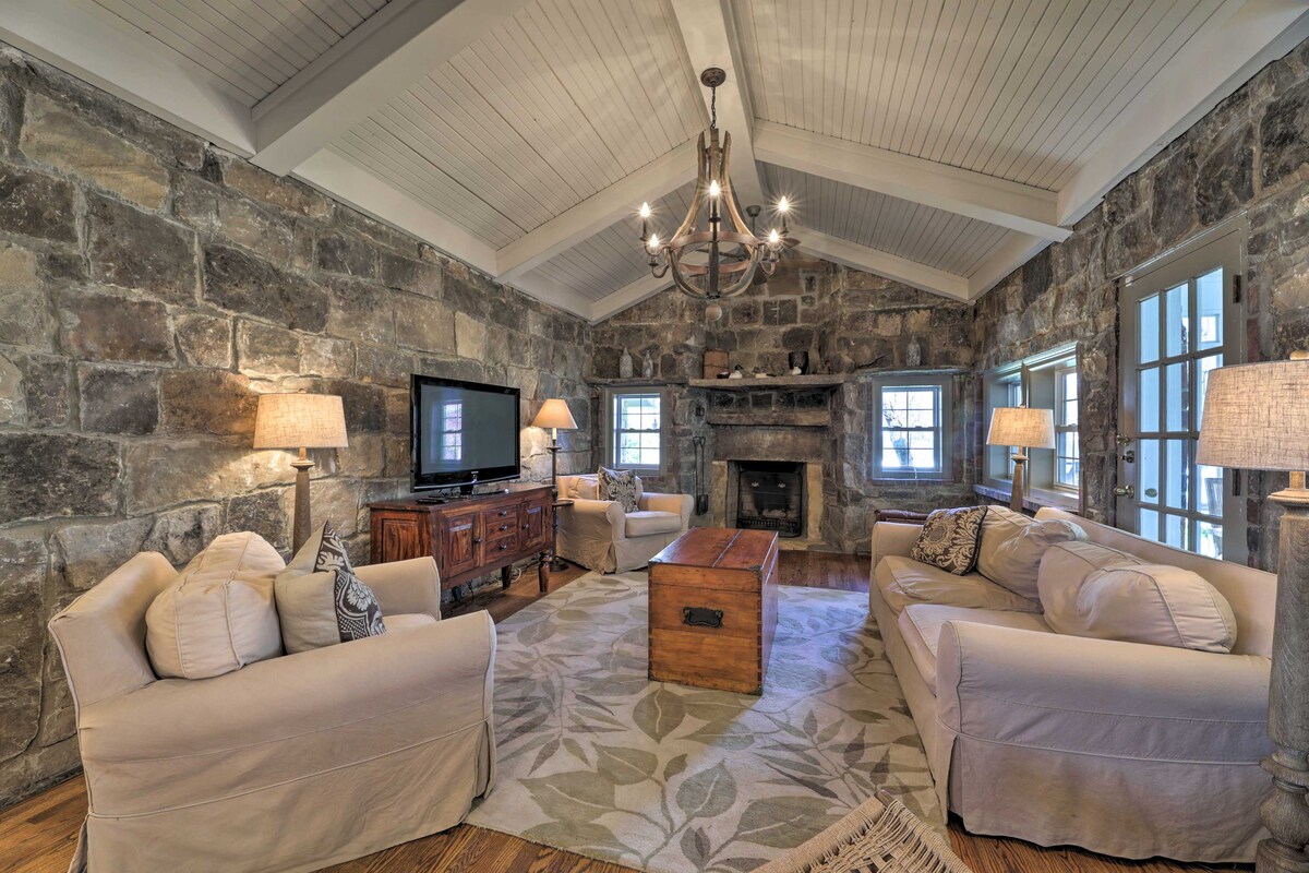 Enchanting Monteagle Retreat w/ Enclosed Patio!