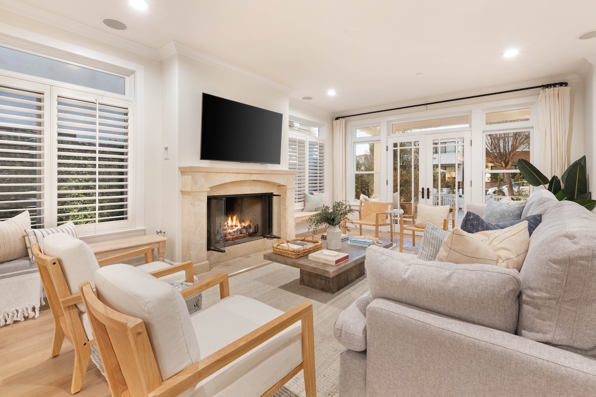Crystal Cove by AvantStay | Gorgeous Newport Home