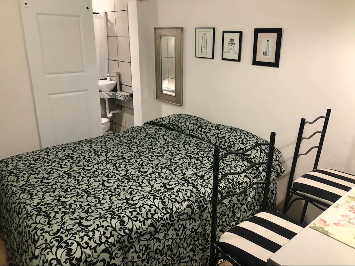 斑马单间公寓- 1张双人床、厨房