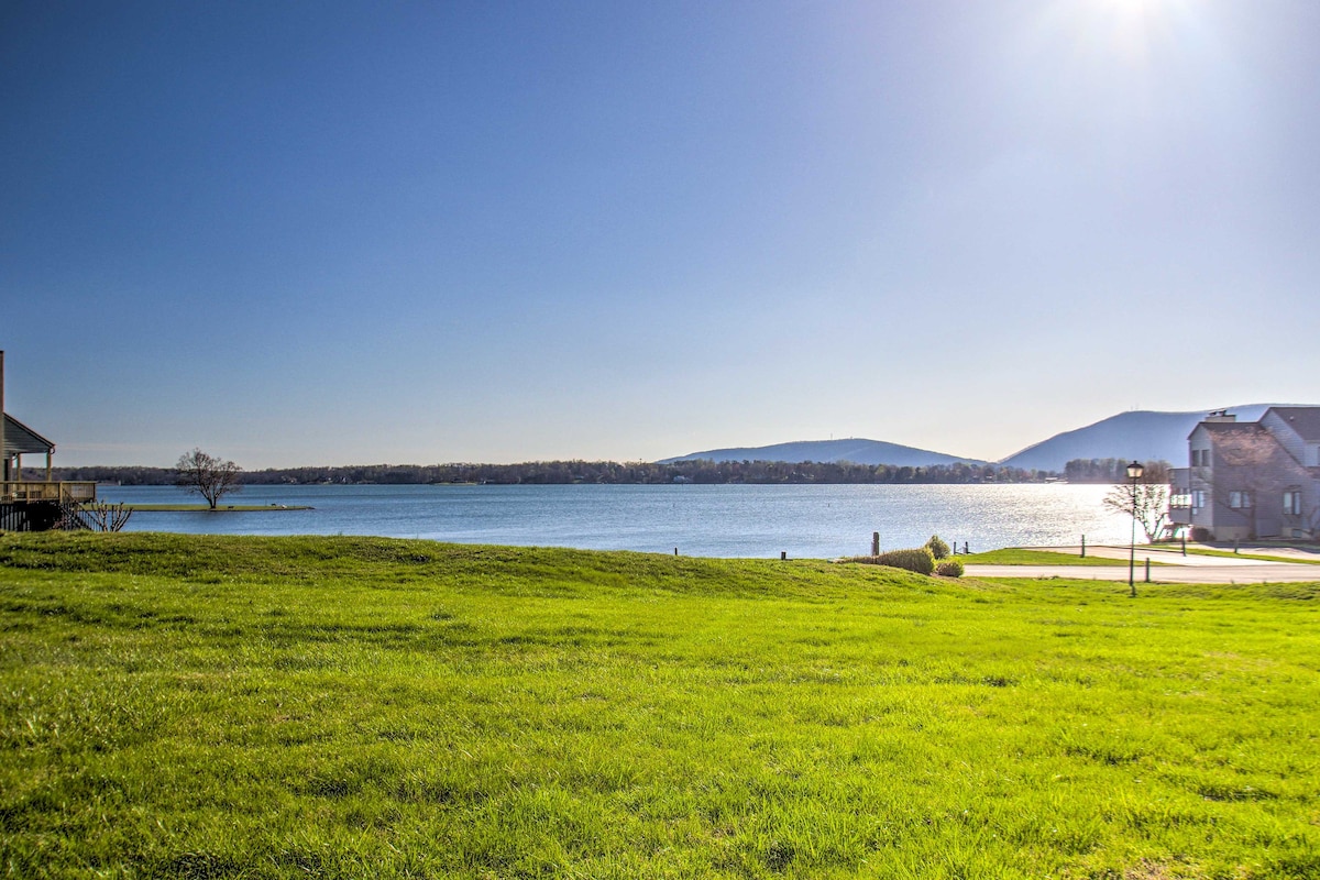 Sun-Filled Condo w/ Smith Mountain Lake Views