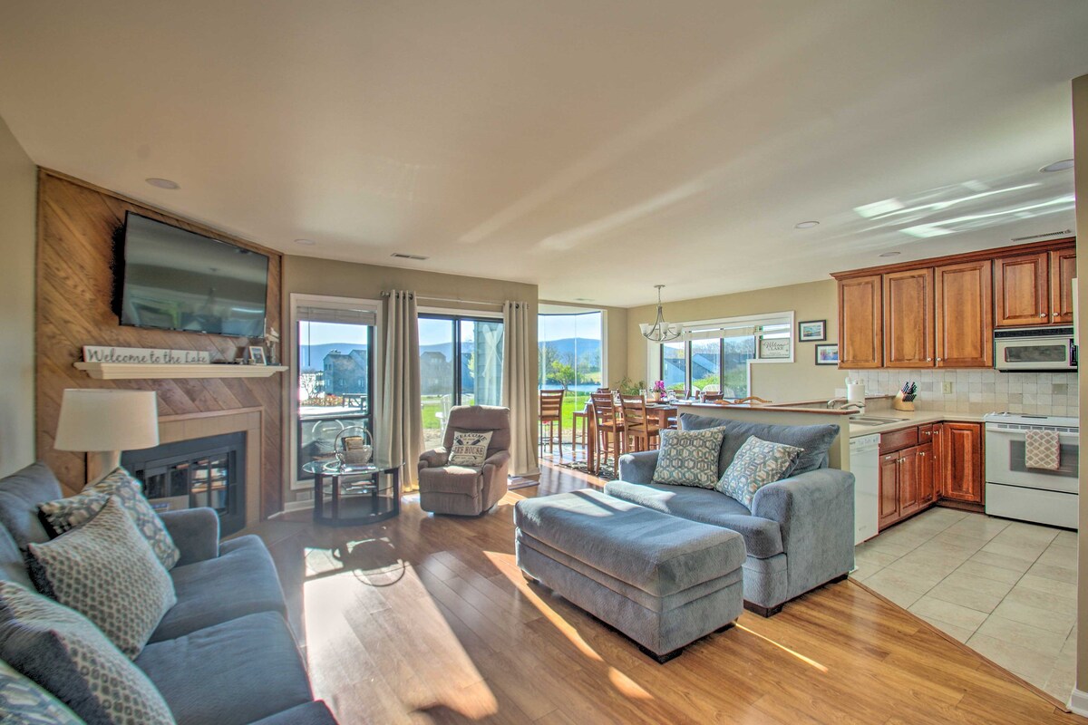 Sun-Filled Condo w/ Smith Mountain Lake Views