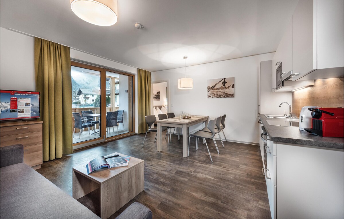 Awesome apartment in Kaprun with WiFi