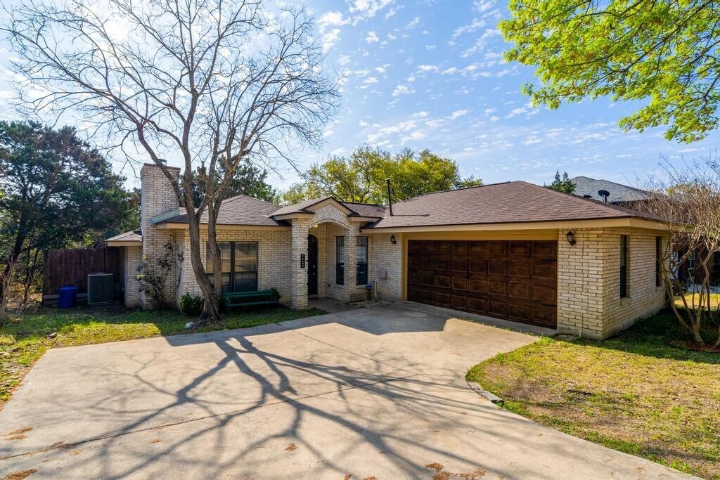 The Corniest Property in Texas ♥ 4 BR ♥ 1/4 Acre ♥