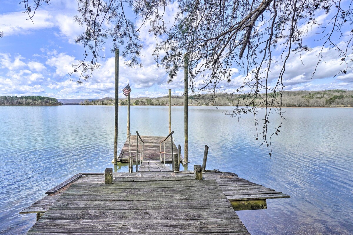 湖滨小木屋，可欣赏船坞和日落美景！