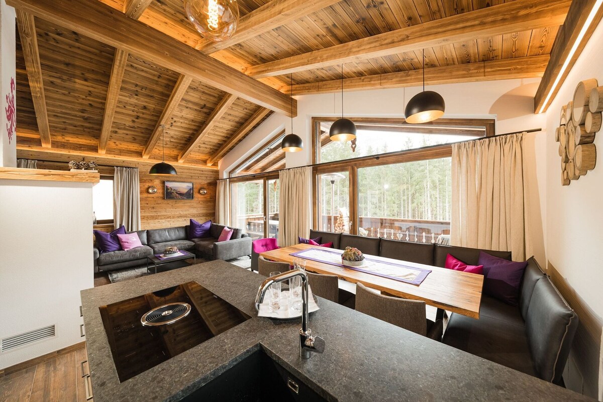 Chalet in Neukirchen near Ski Arena