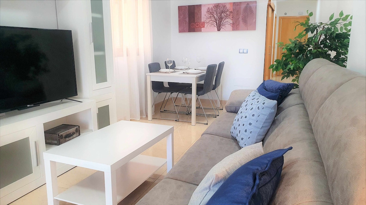 Stylish Apartments LAENVIA Wifi, Pool All Year, AA