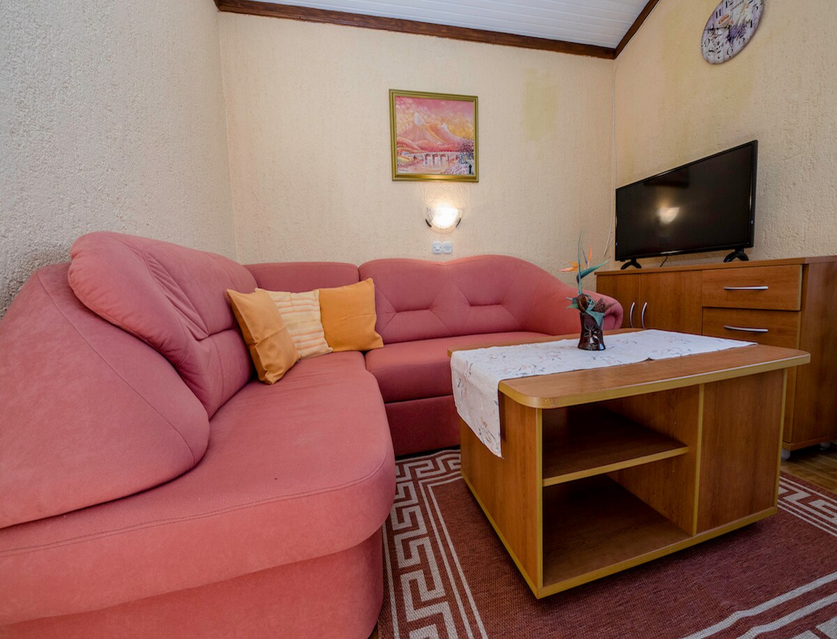 Apartments & Rooms Green Bay - Two Bedroom Apartment with Balcony and Sea View (APP 7)