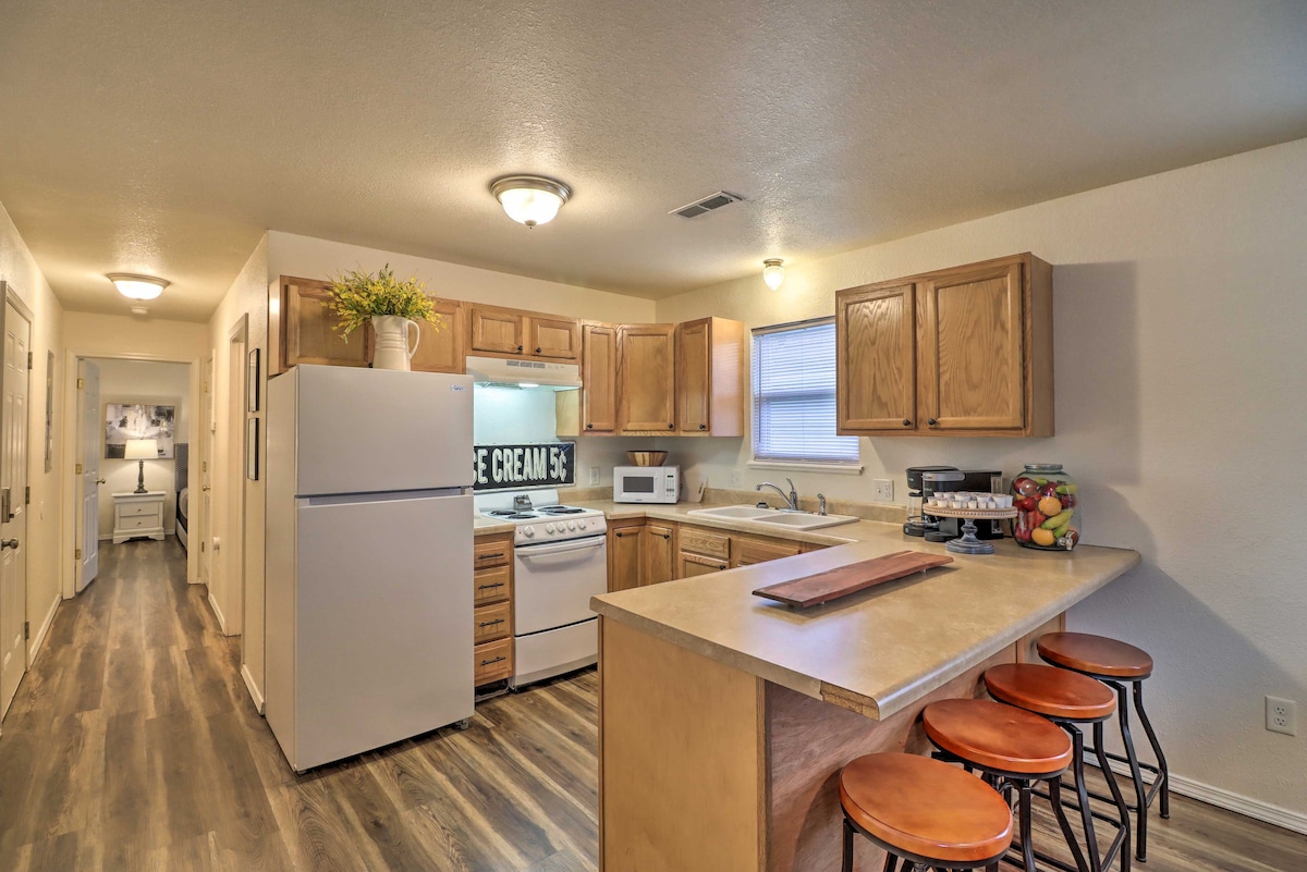 Pet-Friendly West Plains Pad < 1 Mi to Dtwn!