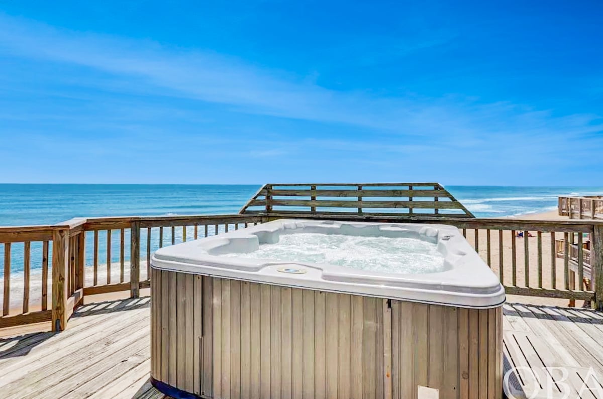Oceanfront HGTV Dream Home! Hot Tub, Game Room, Un
