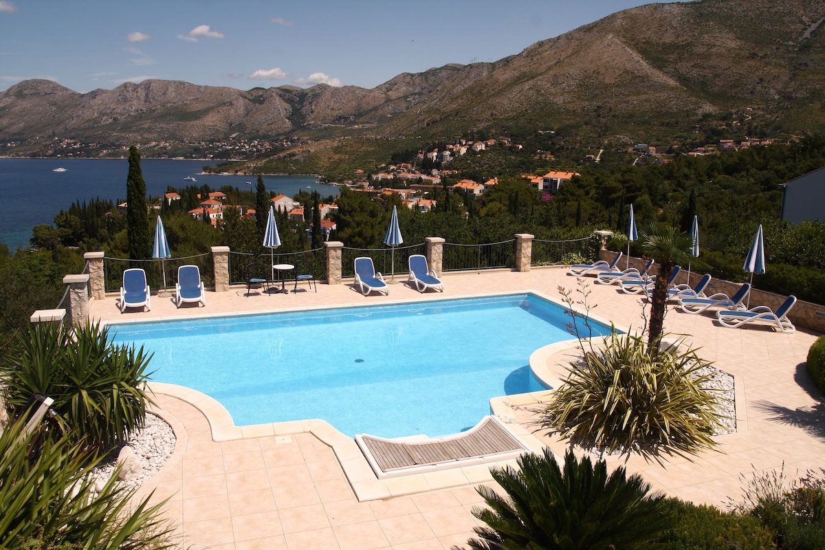 Alegria Cavtat别墅-带泳池和海景的六卧室别墅