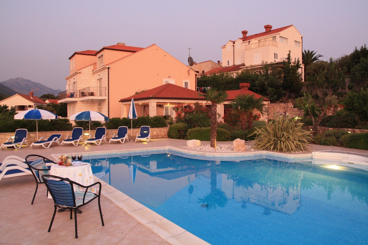 Alegria Cavtat别墅-带泳池和海景的六卧室别墅