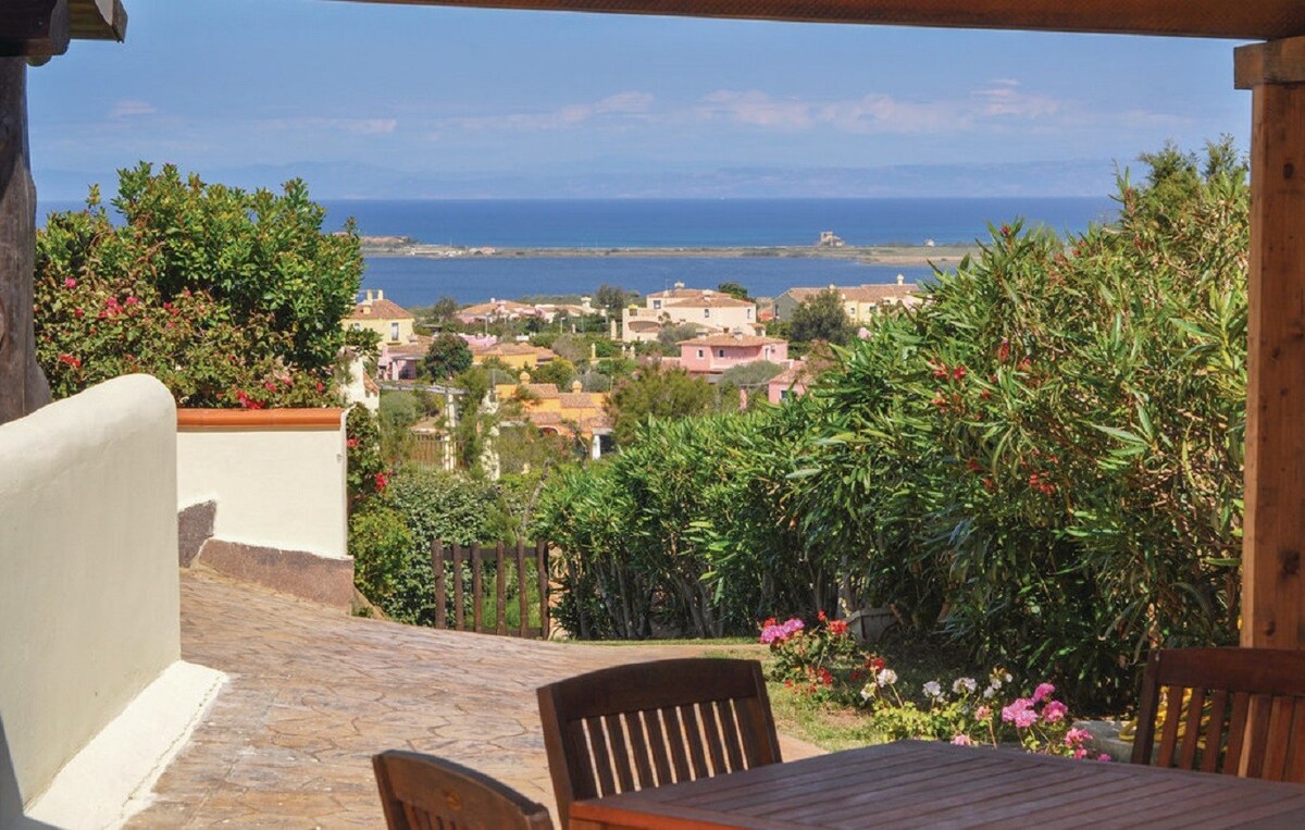 Eduard Villa in residence in Sardinia with pool