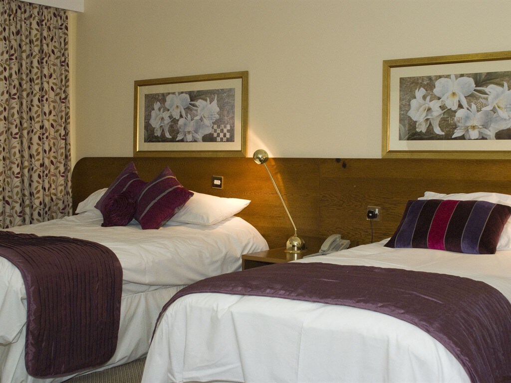 Triple room Ensuite at Charlemont Arms Hotel