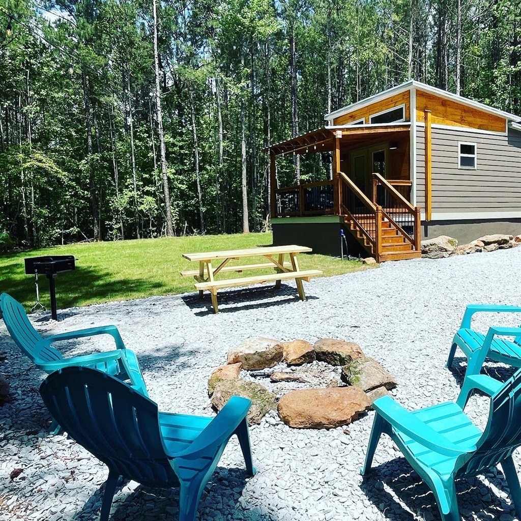 Tiny Home on 23 Private Lake Front Acres