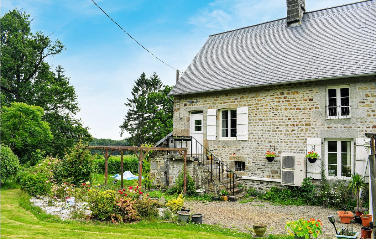Home in Saint-Sever-Calvados with kitchen