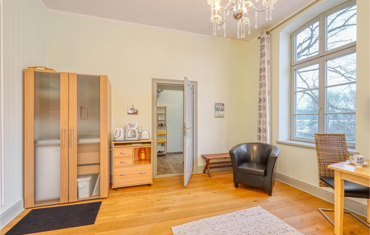 Cozy apartment in Krakow am See with kitchenette