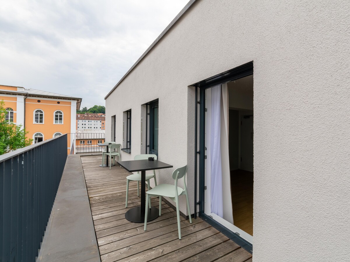 Passau Bahnhofstr | Single Suite M + Balcony