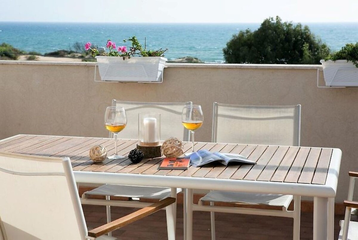 海景和泳池景观顶层公寓-意大利短租