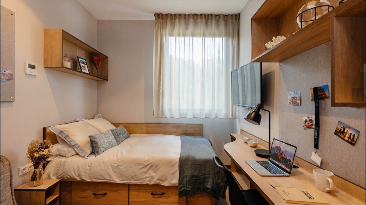 位于毕尔巴鄂市中心的舒适单间公寓