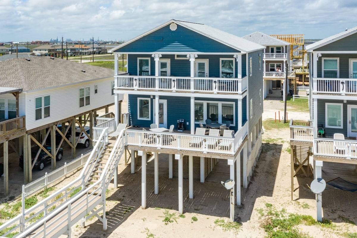 Salty Sunrise - Seaside Luxury on the Beach!