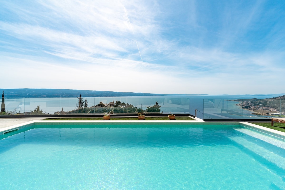 Villa BAMM- 36sqm pool, 5 bedrooms and sea views