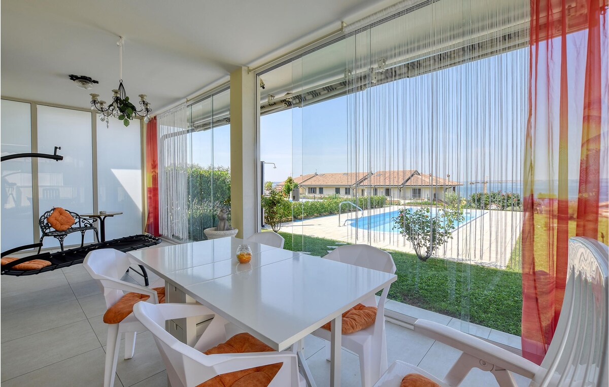 Amazing home in Lazise with WiFi