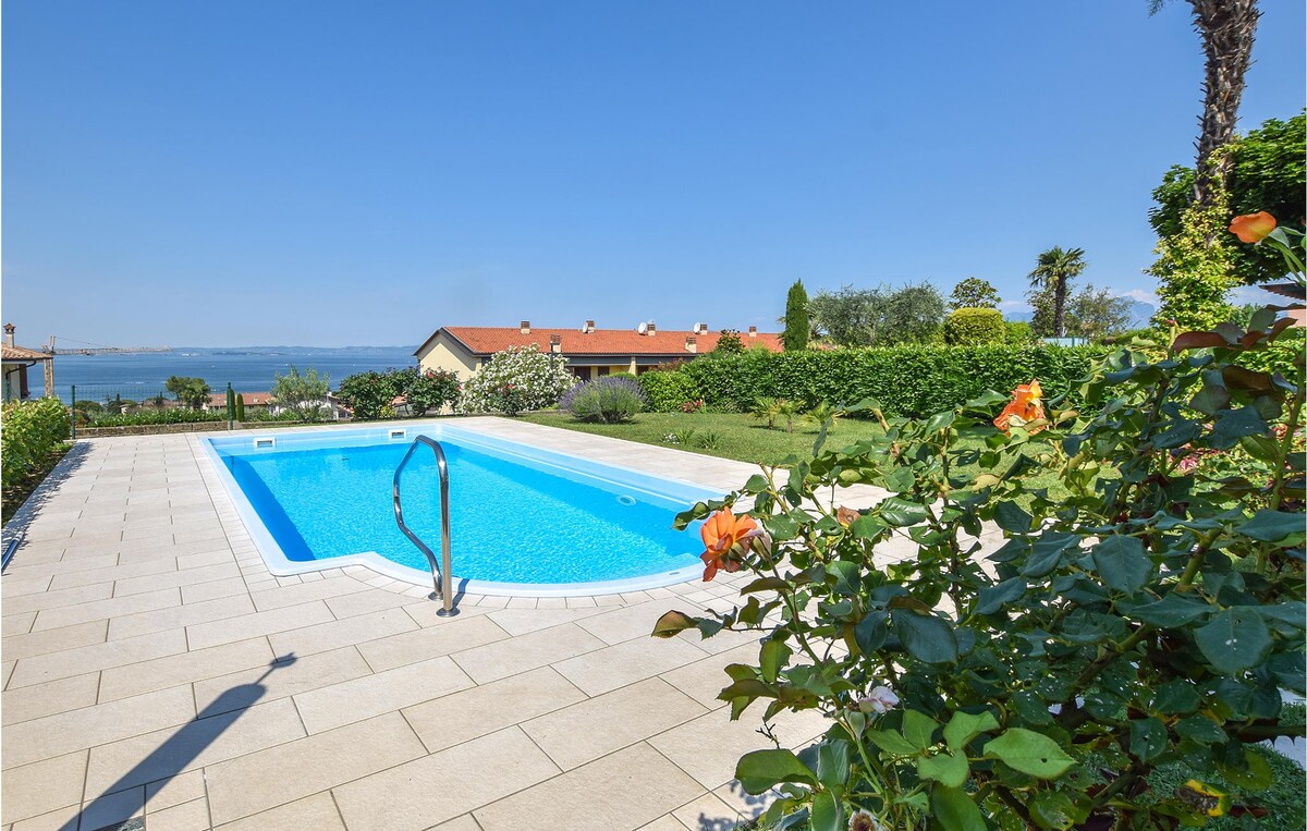 Amazing home in Lazise with WiFi