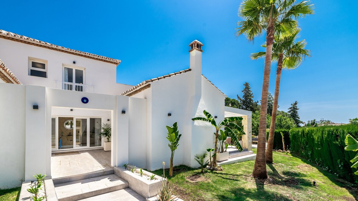 Brand New | Modern | Charming 3 BDRMS Villa Bonita | Sea Views ✔