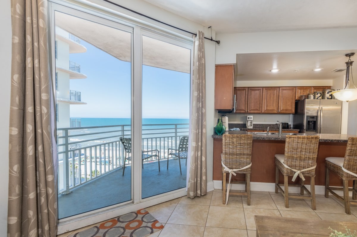 Exquisite 2BR Oceanfront  with 3 Private Balconies