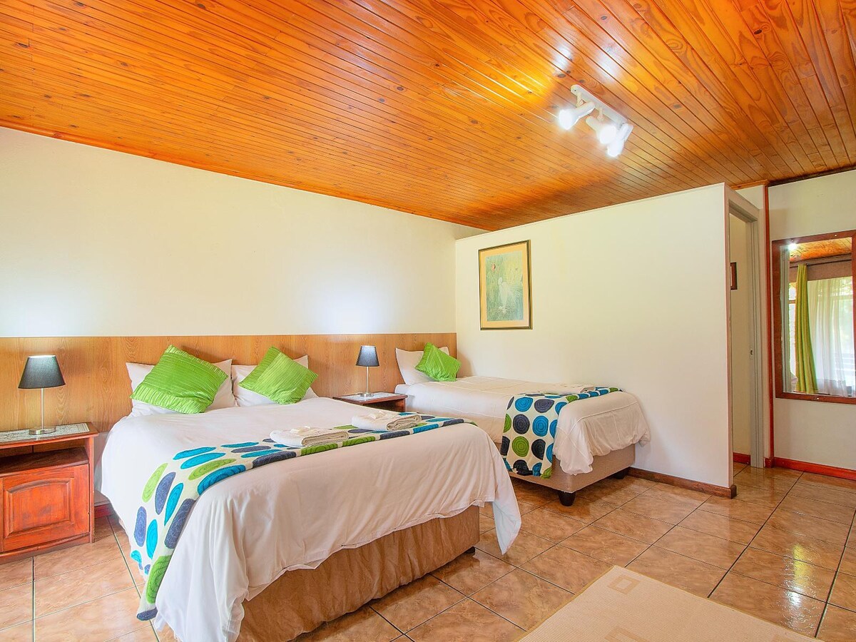Airport Game Lodge- Luxury Double Rooms