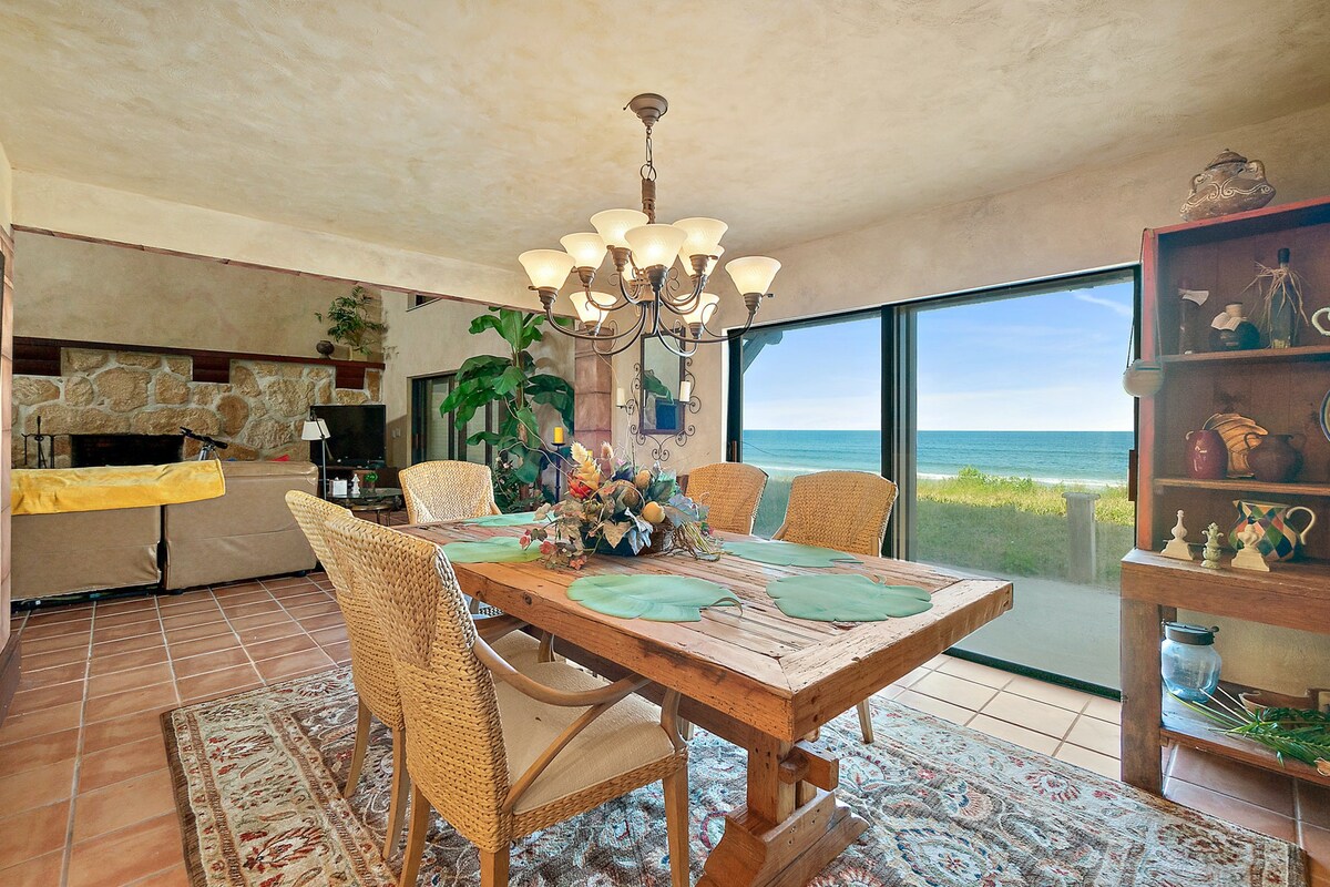 Spacious 4BR Oceanfront | Private Pool | Balcony